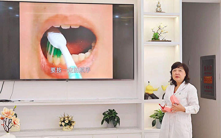 院党委组织开展“首都健康医路同心”义诊活动