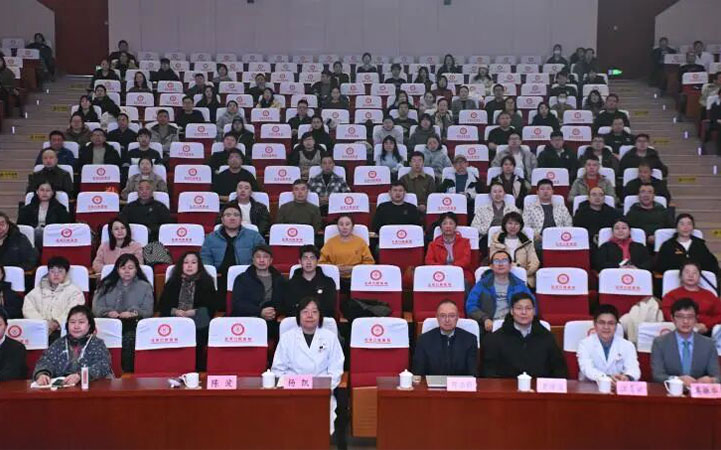 北京市口腔医疗质量控制和改进中心举办“口腔种植风险防控与质量控制专项培训”