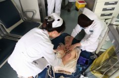 我院开展危急重症患者抢救应急演练