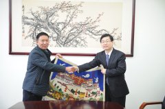 拉萨市堆龙德庆县人民医院院长到北京口腔医院参观交流