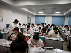 正畸教研室举办第二届正畸研究生弓丝弯制比赛