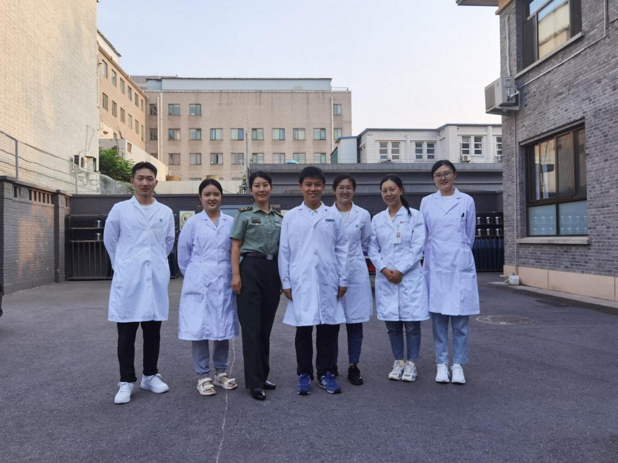 中秋节拥军义诊活动